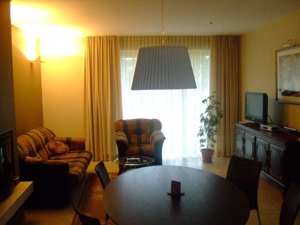 Hotel Namai Pas Gintara à Palanga Extérieur photo